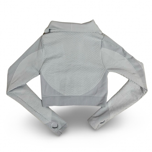 Light purple zip up perfect for the gym - Picture 2 of 4